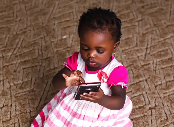 Toddler on smartphone